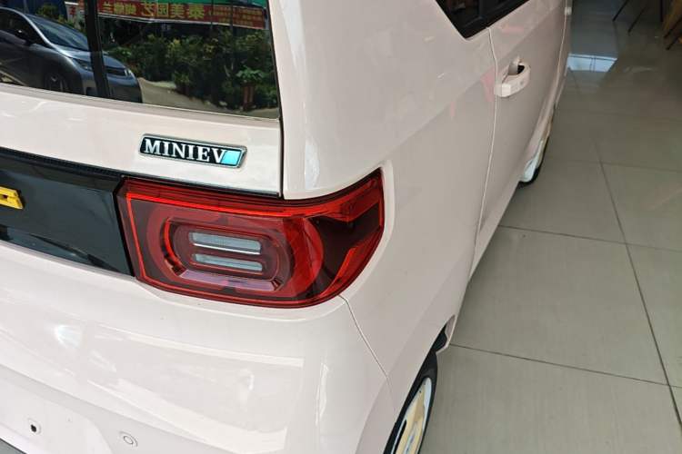 Used Wuling Hongguang MINIEV 2022 Enjoy Edition Lithium Iron Phosphate Right Rear Taillight