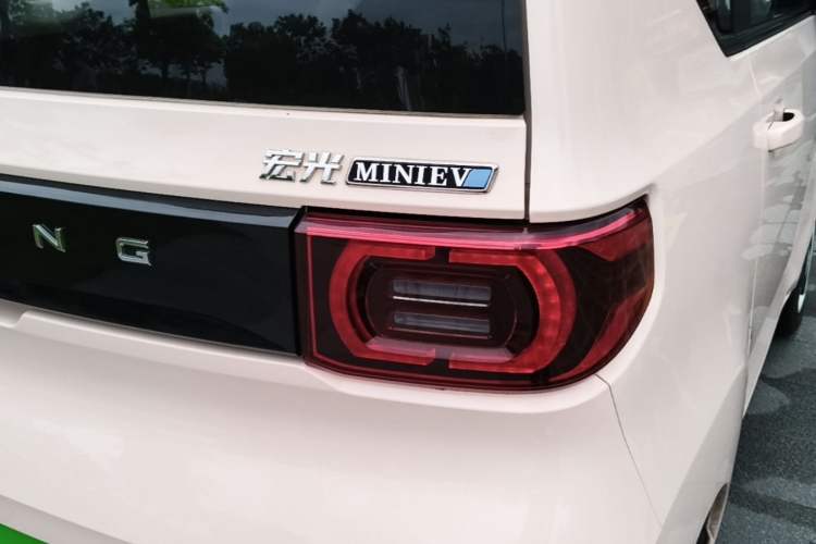 Used Wuling Hongguang MINIEV 2022 Macaron Premium Model – Lithium Iron Phosphate Right Rear Taillight