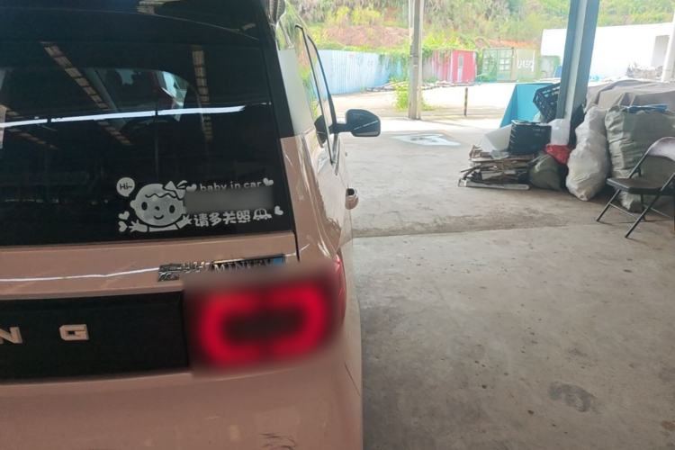 Used Wuling Hongguang MINIEV 2022 Macaron Premium Model – Lithium Iron Phosphate Right Rear Taillight