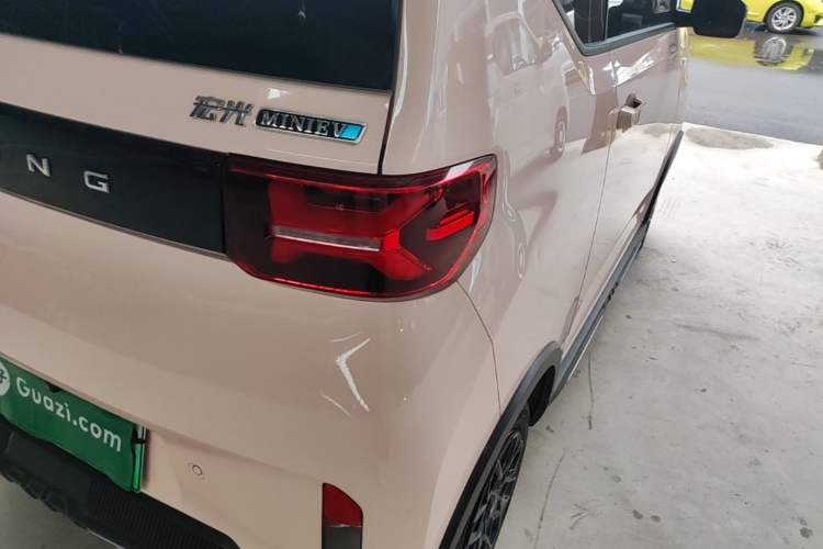 Used Wuling Hongguang MINIEV 2022 GAMEBOY 200km Gaming Edition with Lithium Iron Phosphate Right Rear Taillight