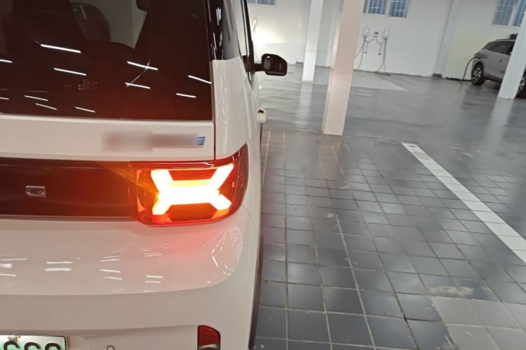 Used Wuling Hongguang MINIEV 2022 GAMEBOY 200km Gaming Edition with Lithium Iron Phosphate Right Rear Taillight