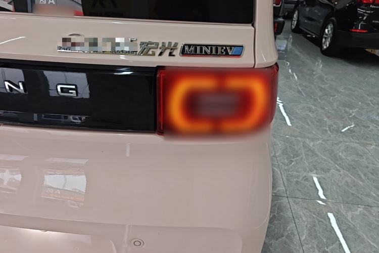 Used Wuling Hongguang MINIEV 2022 Macaron Premium Model – Lithium Iron Phosphate Right Rear Taillight