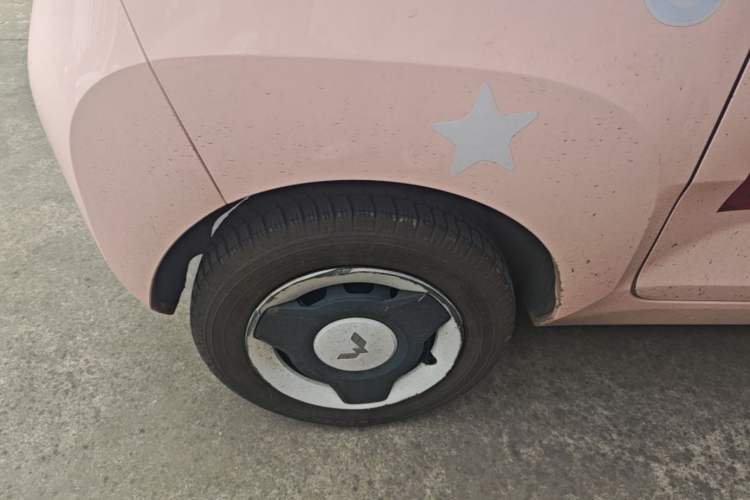 Used Wuling Hongguang MINIEV 2022 Macaron Premium Model – Lithium Iron Phosphate Right Rear Wheel Hub