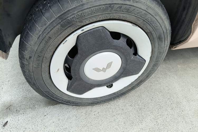 Used Wuling Hongguang MINIEV 2022 Macaron Premium Model – Lithium Ternary Battery Right Rear Wheel Hub