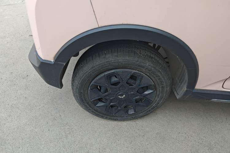 Used Wuling Hongguang MINIEV 2022 GAMEBOY 200km Gaming Edition with Lithium Iron Phosphate Right Rear Wheel Hub