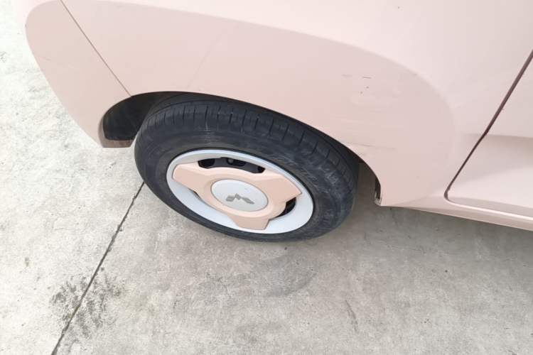 Used Wuling Hongguang MINIEV 2022 Macaron Premium Model – Lithium Iron Phosphate Right Rear Wheel Hub