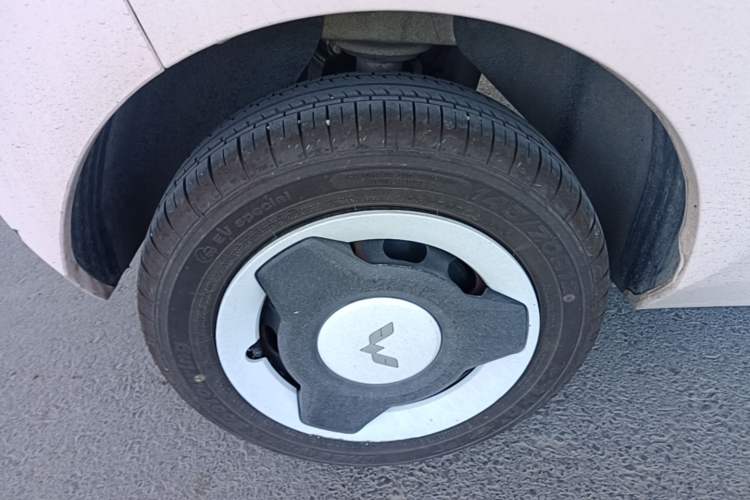 Used Wuling Hongguang MINIEV 2022 Enjoy Edition Lithium Iron Phosphate Right Rear Wheel Hub