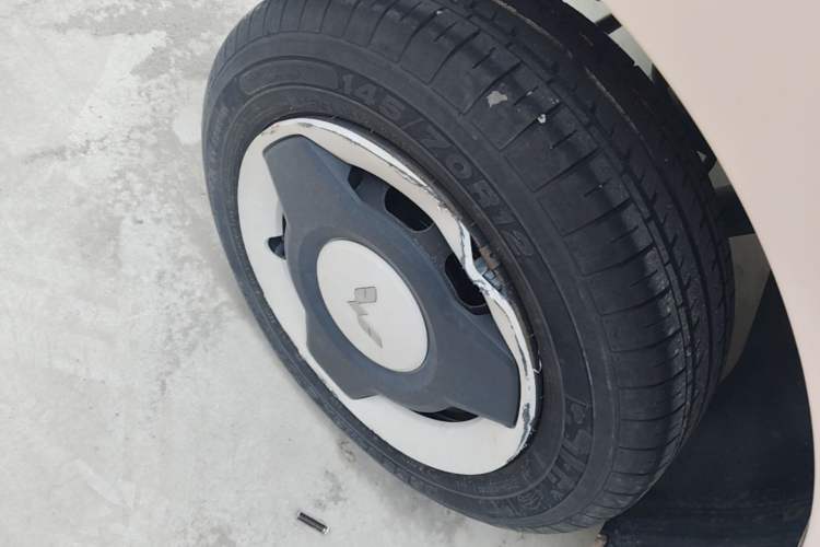 Used Wuling Hongguang MINIEV 2022 Macaron Premium Model – Lithium Iron Phosphate Right Rear Wheel Hub