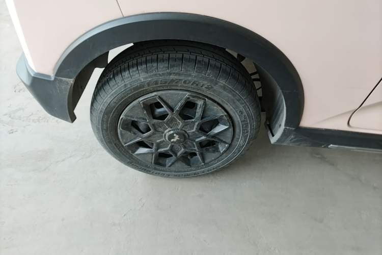 Used Wuling Hongguang MINIEV 2022 GAMEBOY 200km Gaming Edition with Lithium Iron Phosphate Right Rear Wheel Hub