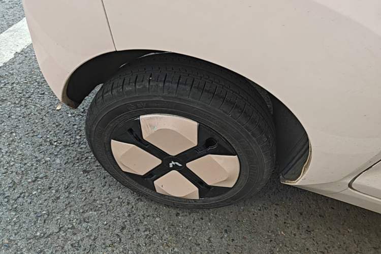 Used Wuling Hongguang MINIEV 2022 Enjoy Edition Lithium Iron Phosphate Right Rear Wheel Hub