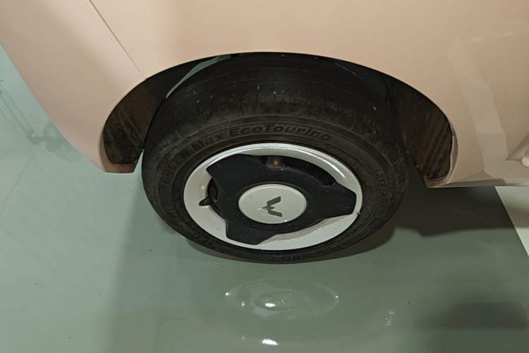 Used Wuling Hongguang MINIEV 2022 Macaron Premium Model – Lithium Iron Phosphate Right Rear Wheel Hub