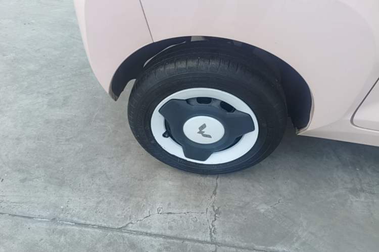 Used Wuling Hongguang MINIEV 2022 Macaron Premium Model – Lithium Iron Phosphate Right Rear Wheel Hub