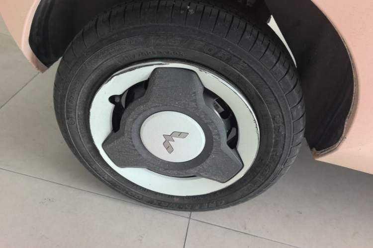 Used Wuling Hongguang MINIEV 2022 Macaron Premium Model – Lithium Iron Phosphate Right Rear Wheel Hub