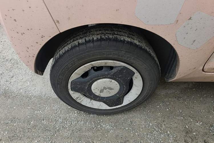 Used Wuling Hongguang MINIEV 2022 Macaron Premium Model – Lithium Iron Phosphate Right Rear Wheel Hub