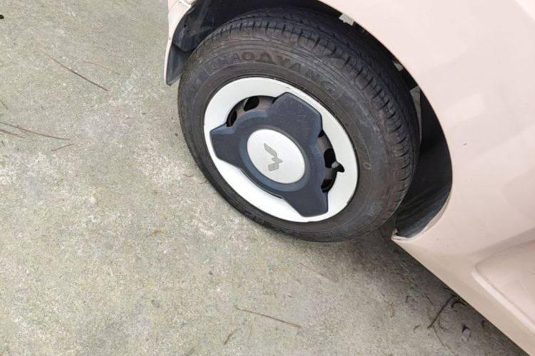 Used Wuling Hongguang MINIEV 2022 Macaron Premium Model – Lithium Iron Phosphate Right Rear Wheel Hub