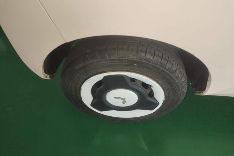 Used Wuling Hongguang MINIEV 2022 Macaron Premium Model – Lithium Iron Phosphate Right Rear Wheel Hub