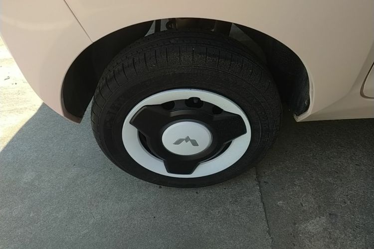 Used Wuling Hongguang MINIEV 2022 Macaron Premium Model – Lithium Iron Phosphate Right Rear Wheel Hub