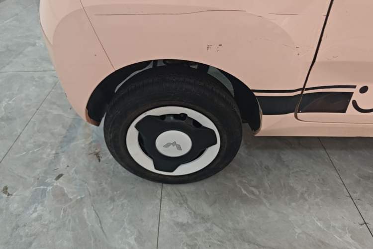 Used Wuling Hongguang MINIEV 2022 Macaron Premium Model – Lithium Iron Phosphate Right Rear Wheel Hub