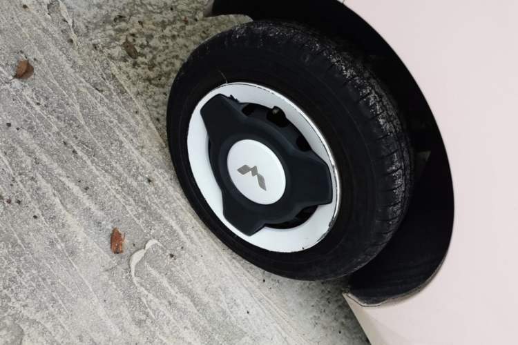 Used Wuling Hongguang MINIEV 2022 Macaron Premium Model – Lithium Iron Phosphate Right Rear Wheel Hub