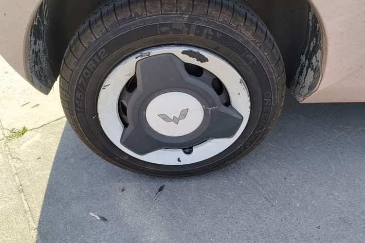 Used Wuling Hongguang MINIEV 2022 Macaron Premium Model – Lithium Iron Phosphate Right Rear Wheel Hub