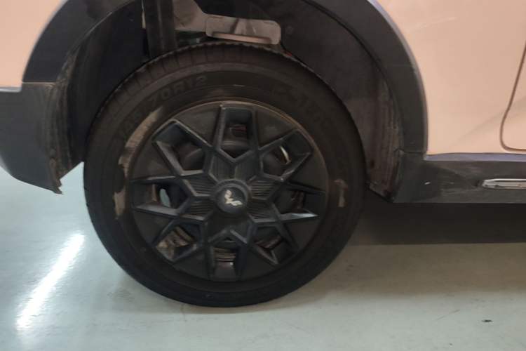 Used Wuling Hongguang MINIEV 2022 GAMEBOY 200km Play Edition with Lithium Iron Phosphate Right Rear Wheel Hub