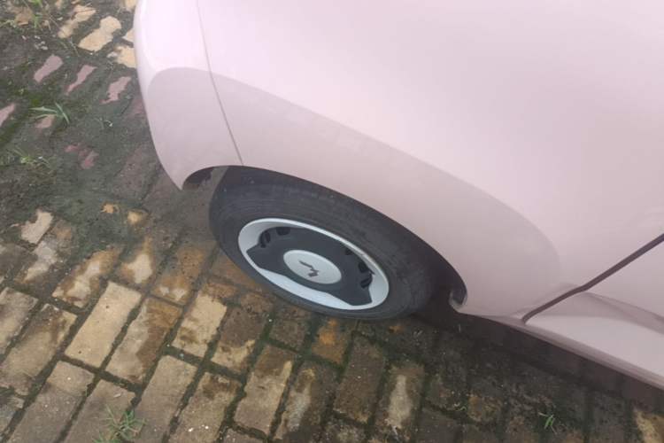 Used Wuling Hongguang MINIEV 2022 Macaron Premium Model – Lithium Iron Phosphate Right Rear Wheel Hub