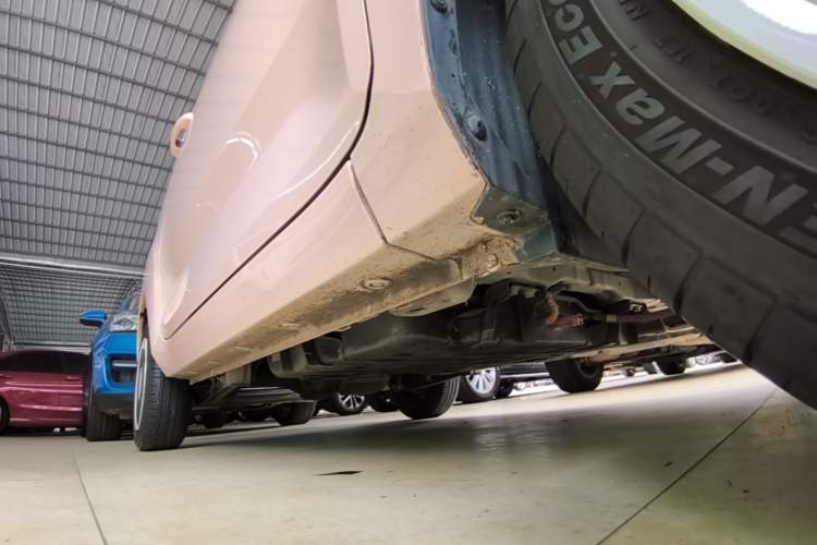 Used Wuling Hongguang MINIEV 2022 Macaron Premium Model – Lithium Ternary Battery Right Side Sill