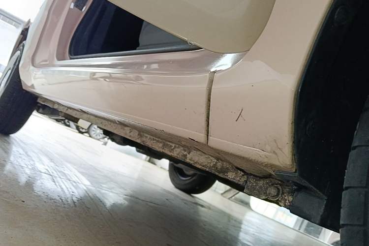 Used Wuling Hongguang MINIEV 2022 Macaron Premium Model – Lithium Iron Phosphate Right Side Sill