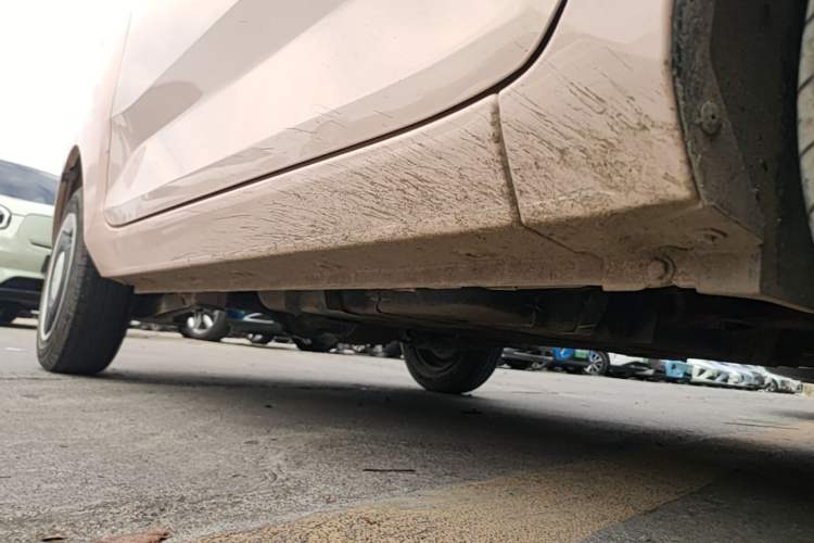 Used Wuling Hongguang MINIEV 2022 Macaron Premium Model – Lithium Iron Phosphate Right Side Sill