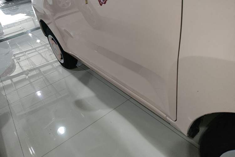 Used Wuling Hongguang MINIEV 2022 Macaron Fashion Model Lithium Iron Phosphate Right Side Sill