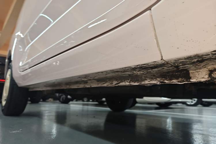 Used Wuling Hongguang MINIEV 2022 Macaron Premium Model – Lithium Ternary Battery Right Side Sill