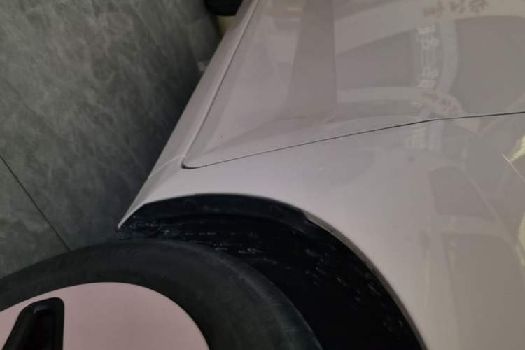 Used Wuling Hongguang MINIEV 2022 Macaron Premium Model – Lithium Iron Phosphate Right Side Sill