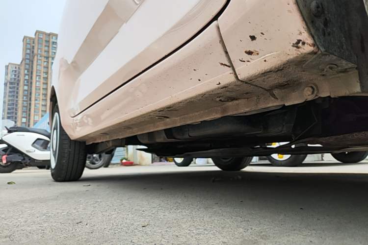 Used Wuling Hongguang MINIEV 2022 Macaron Premium Model – Lithium Iron Phosphate Right Side Sill