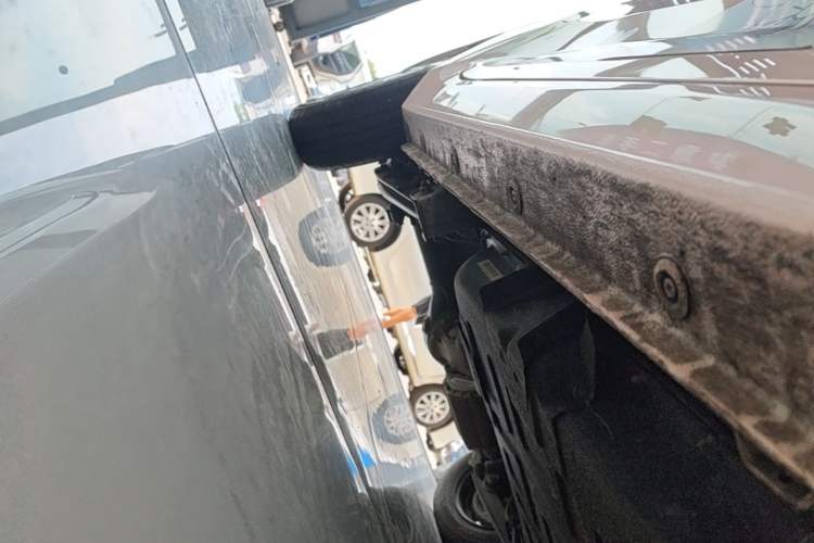 Used Wuling Hongguang MINIEV 2022 Macaron Premium Model – Lithium Iron Phosphate Right Side Sill