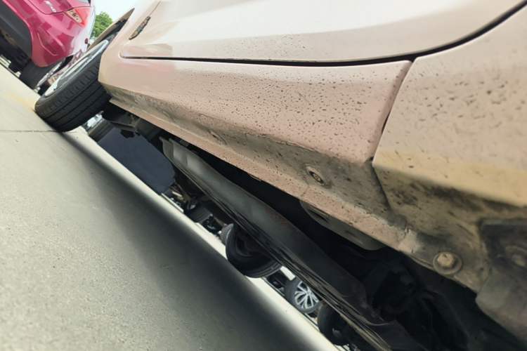Used Wuling Hongguang MINIEV 2022 Macaron Premium Model – Lithium Iron Phosphate Right Side Sill