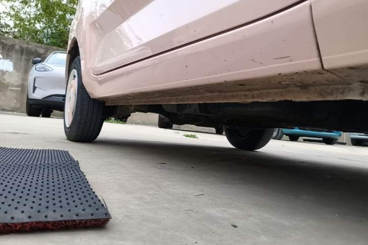 Used Wuling Hongguang MINIEV 2022 Macaron Premium Model – Lithium Iron Phosphate Right Side Sill