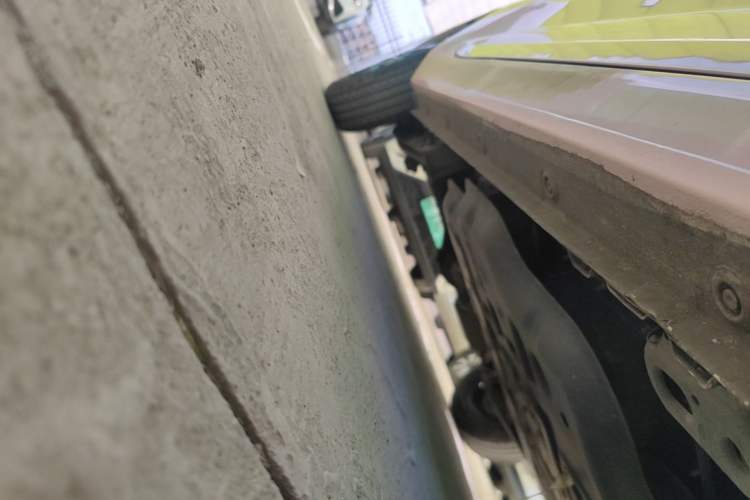 Used Wuling Hongguang MINIEV 2022 Macaron Premium Model – Lithium Iron Phosphate Right Side Sill