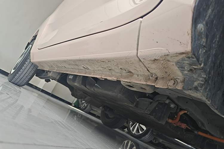 Used Wuling Hongguang MINIEV 2022 Macaron Premium Model – Lithium Iron Phosphate Right Side Sill