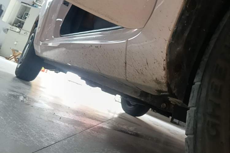 Used Wuling Hongguang MINIEV 2022 Macaron Premium Model – Lithium Iron Phosphate Right Side Sill