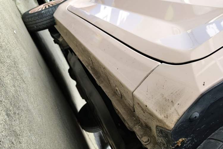 Used Wuling Hongguang MINIEV 2022 Macaron Premium Model – Lithium Iron Phosphate Right Side Sill