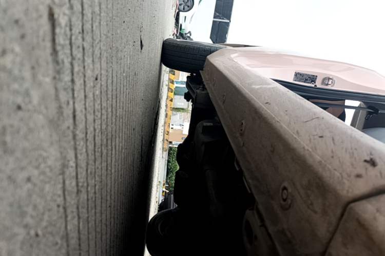 Used Wuling Hongguang MINIEV 2022 Macaron Premium Model – Lithium Iron Phosphate Right Side Sill