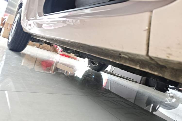 Used Wuling Hongguang MINIEV 2022 Macaron Premium Model – Lithium Ternary Battery Right Side Sill