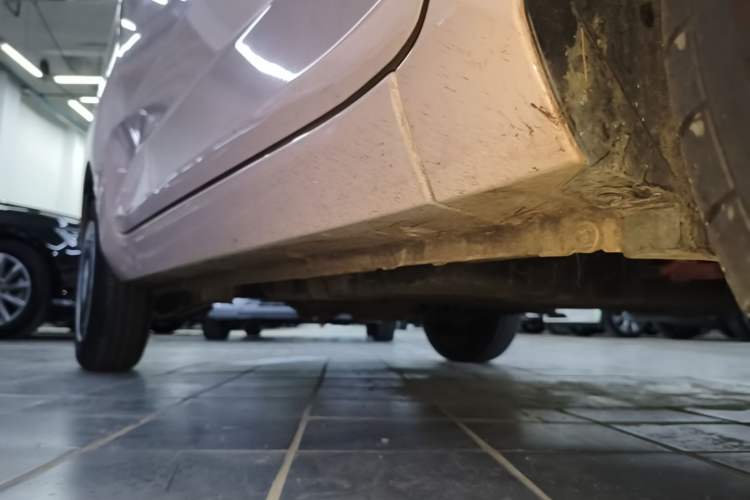 Used Wuling Hongguang MINIEV 2022 Macaron Premium Model – Lithium Ternary Battery Right Side Sill