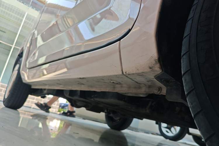 Used Wuling Hongguang MINIEV 2022 Macaron Premium Model – Lithium Iron Phosphate Right Side Sill