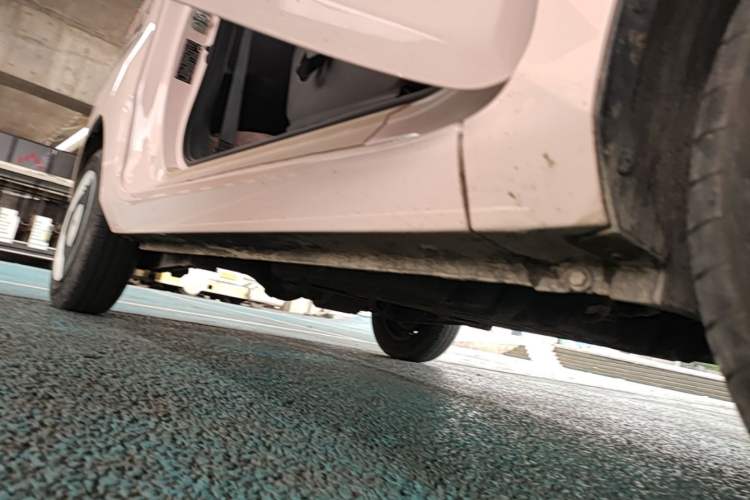 Used Wuling Hongguang MINIEV 2022 Macaron Fashion Model Lithium Iron Phosphate Right Side Sill