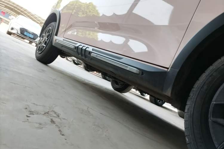Used Wuling Hongguang MINIEV 2022 GAMEBOY 200km Gaming Edition with Lithium Iron Phosphate Right Side Sill