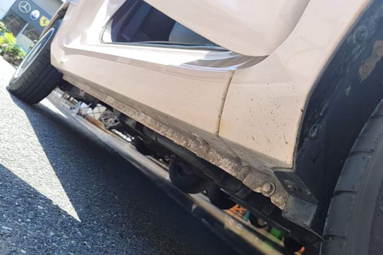 Used Wuling Hongguang MINIEV 2022 Macaron Premium Model – Lithium Ternary Battery Right Side Sill