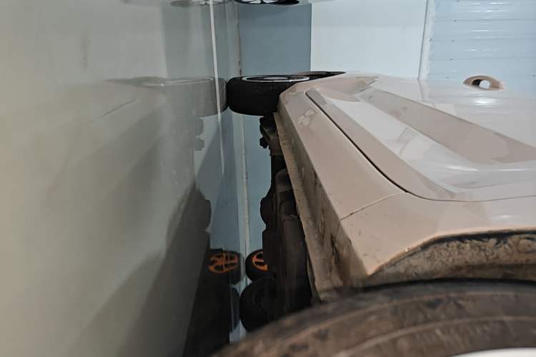 Used Wuling Hongguang MINIEV 2022 Macaron Premium Model – Lithium Iron Phosphate Right Side Sill