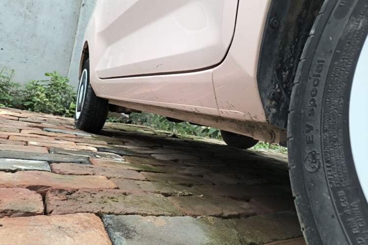 Used Wuling Hongguang MINIEV 2022 Macaron Fashion Model Lithium Iron Phosphate Right Side Sill