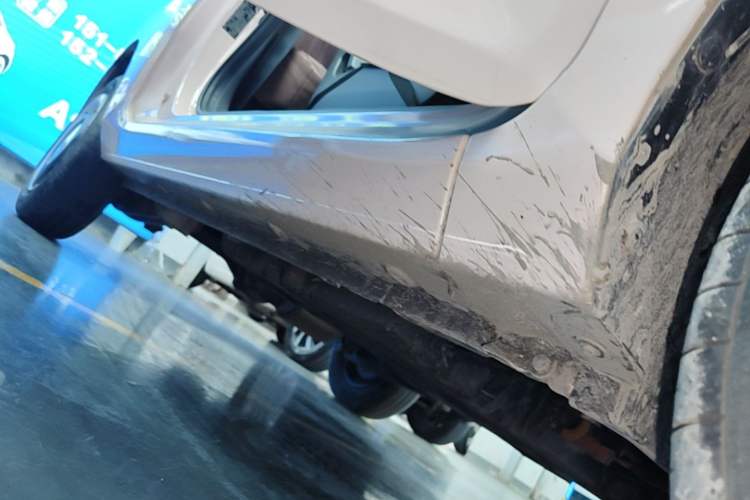Used Wuling Hongguang MINIEV 2022 Macaron Premium Model – Lithium Iron Phosphate Right Side Sill